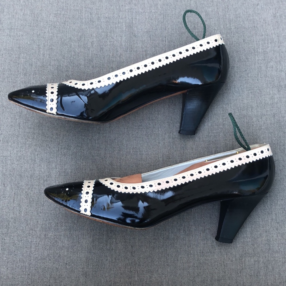 YSL Vintage Patent Spectator Pump in Ivory & Black - Picture 3 of 13